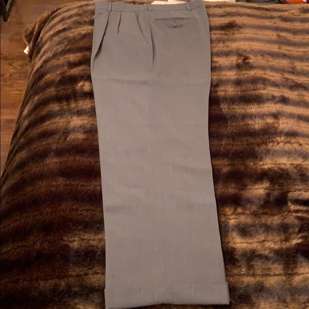 H Stockton Charcoal Dress Pants 36W, Pleats